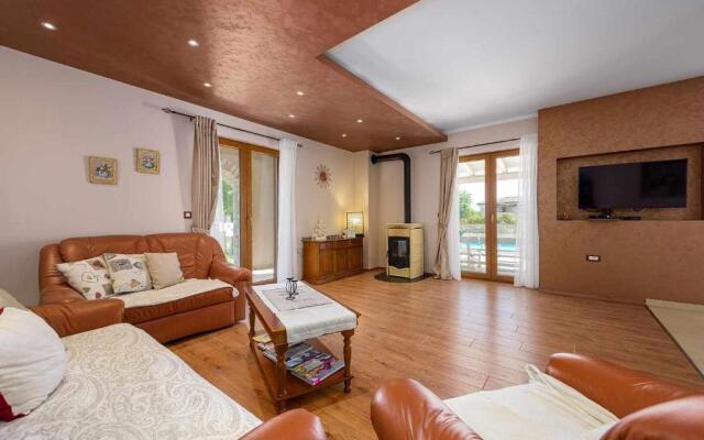 Villa Neo