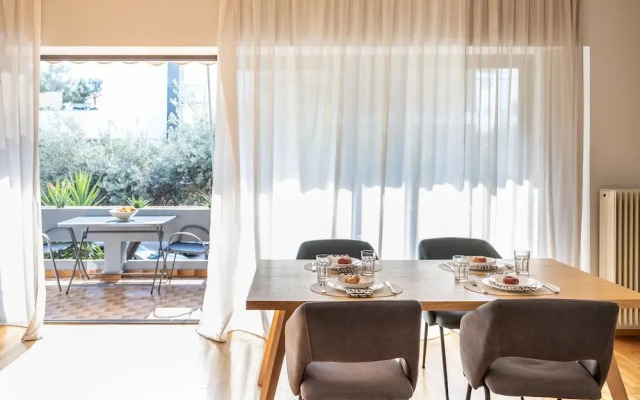 Spacious 3-bedroom Getaway With Balcony in Glyfada