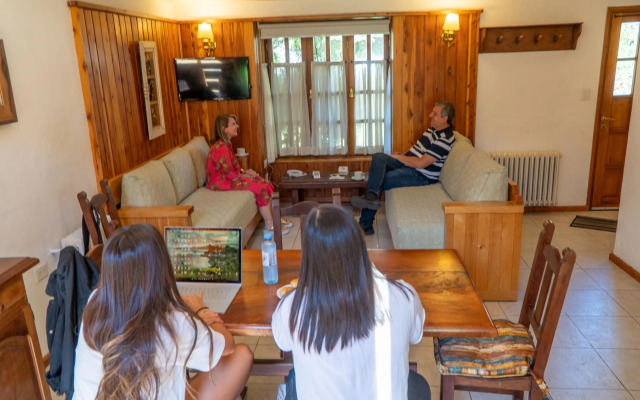 Hotel y Cabañas Le Village