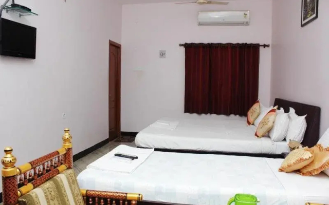 Hotel Vaani Villa