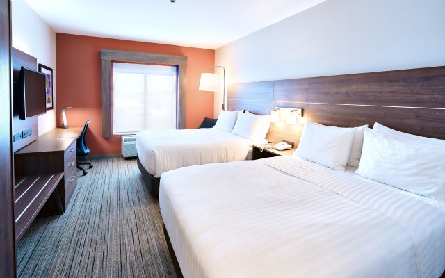 Holiday Inn Express Hotel & Suites Airport Dieppe by IHG