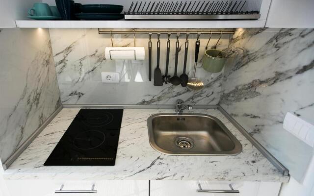 East & West Apartments