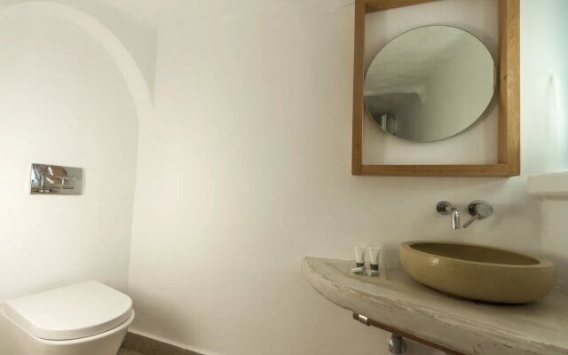 Amaze Suites