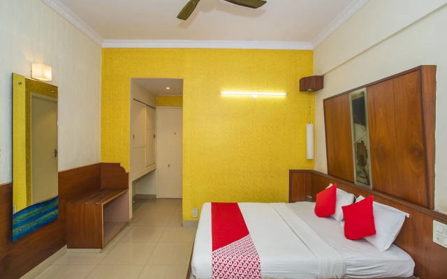 OYO 18762 Vaishnavi Residency