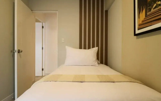 w Charming 2BR w Balcony in Miraflores