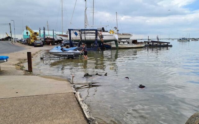 Cosy Static Caravan on East Mersea Island