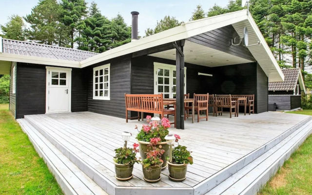 8 Person Holiday Home in Hojslev