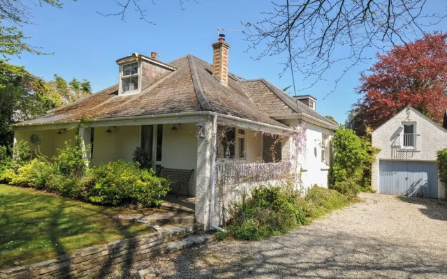 Sandy Lodge Rock