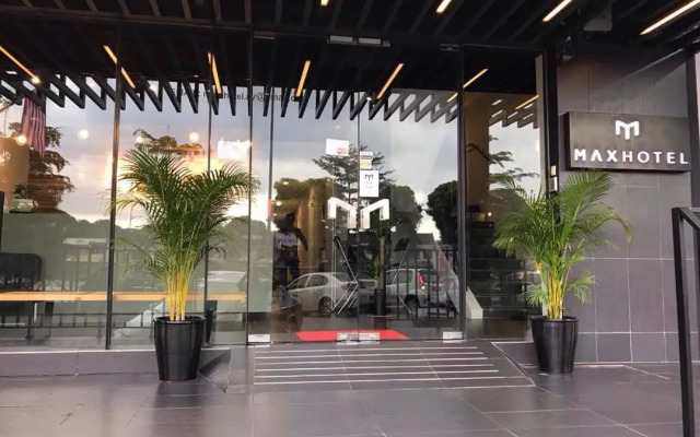 Max Hotel Subang Jaya