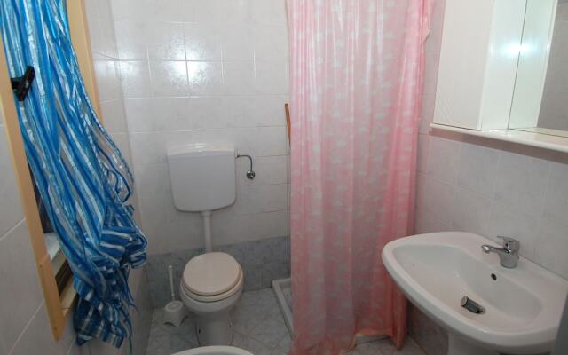 Seaside Apartment in Rosolina Mare with Parking