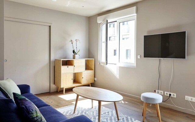 Modern 1Br Home In Batignolles