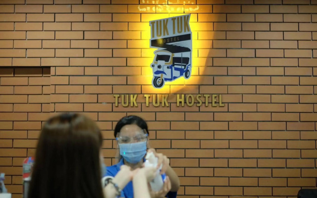 Tuk Tuk Hostel