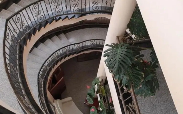 Maxoil Hotel