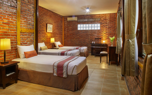 Jambuluwuk Convention Hall & Resort Puncak