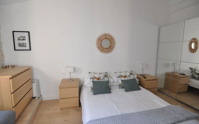 Picasso Apartments
