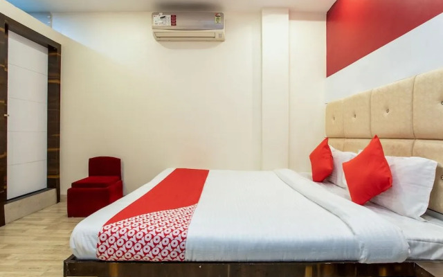 OYO 24822 Samarth Guest House
