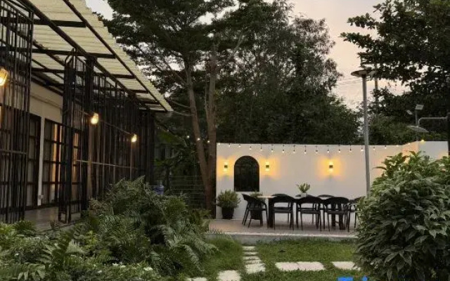 Rim klong house, Banrublom Rayong beach +Free wifi (Pool Villa)