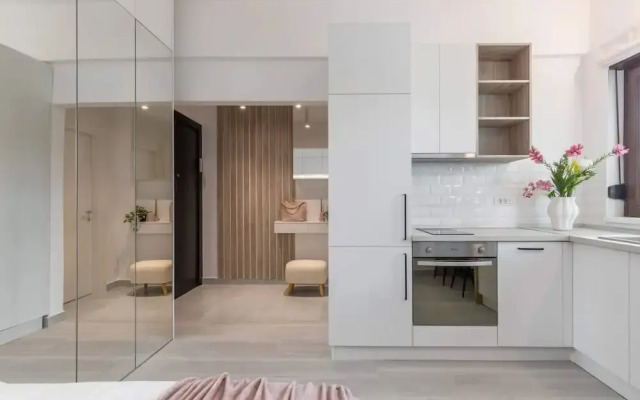 Modern & Bright Studios on Amzei Square