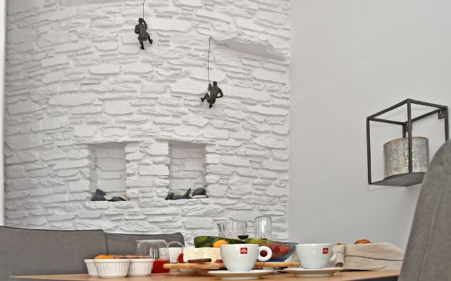Tinos Blend Suites