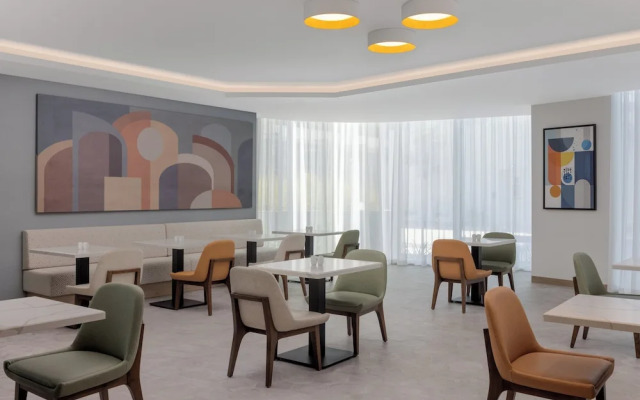 Staybridge Suites Dubai Business Bay by IHG