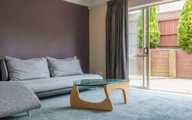 Elegant 6 Bedroom Home in East Auckland