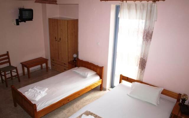 Hotel Pyrgos