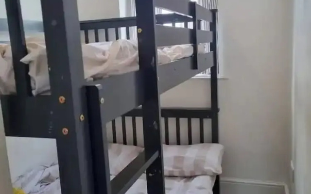 London Serenity House - 4 Bedrooms