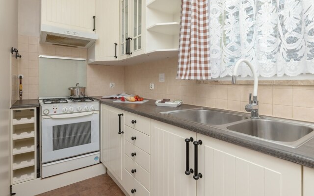 Cosy Apartment in Gdańsk by Renters