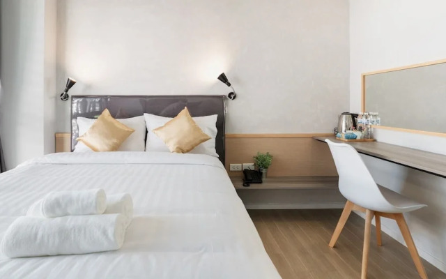 Kitzio House Hotel
