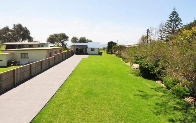 Pacific Views - direct access onto Culburra Beach