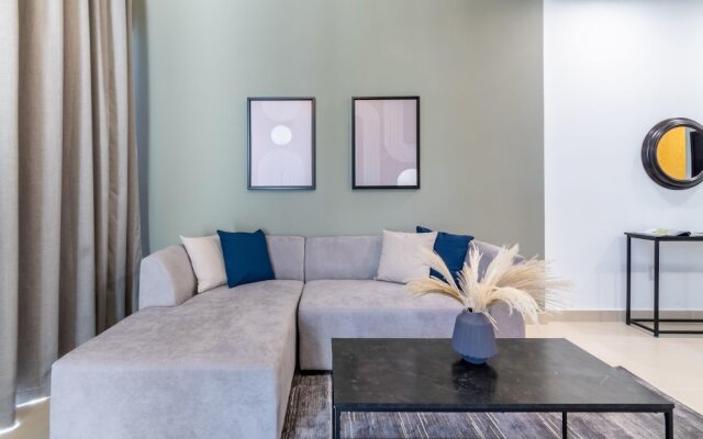 Silkhaus Spacious 1BR in Downtown Pool View