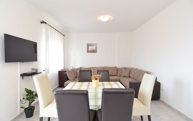 Apartment 1782