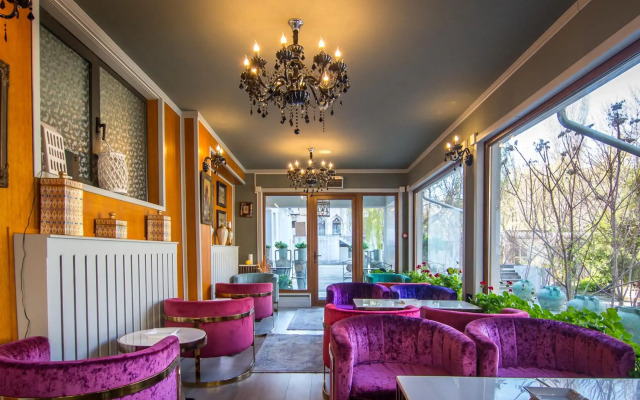 Lido by Phoenicia