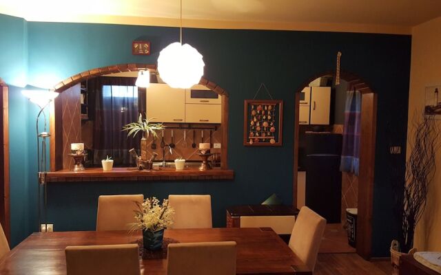 Riko & Mima Apartment