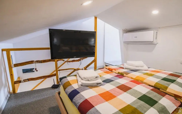 Sleek and Stylish Umag Apartments With Sea View