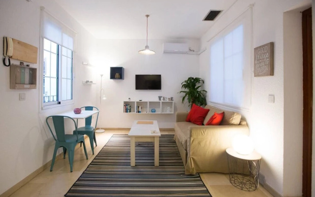 Triana Place by Keywii, 2 Pax, Triana