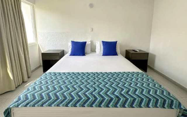 Hotel On Vacation Blue Reef