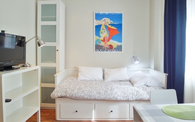 DFlat Escultor Madrid 609 Apartments