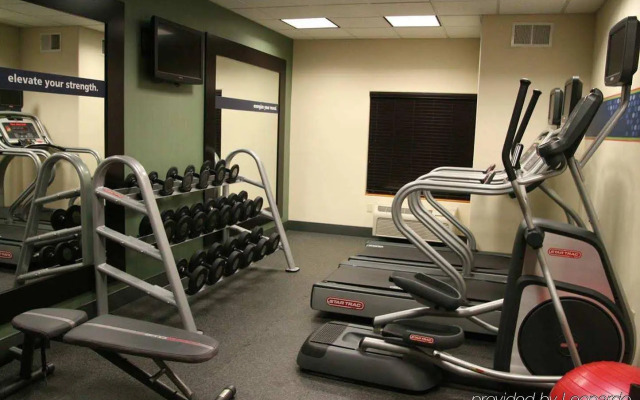 Hampton Inn & Suites Ontario