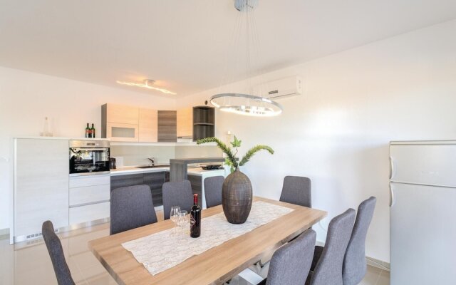 Awesome Home in Volme With Wifi and 4 Bedrooms