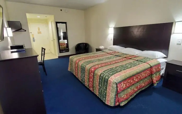 Plano Inn & Suites