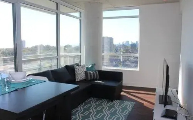 EG Suites - Modern Queen West Condo