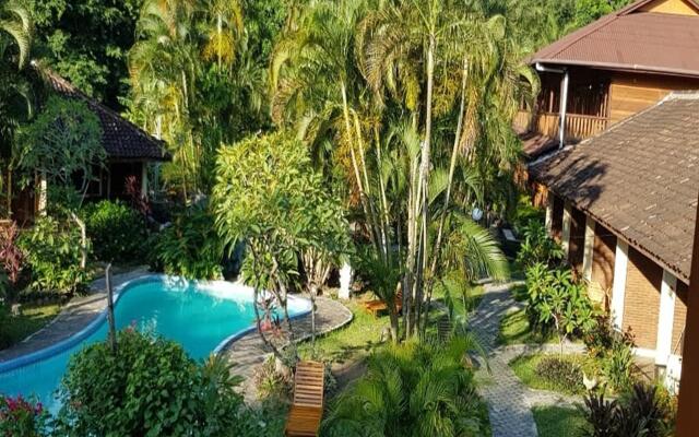 Hotel Besar Bulan Baru - Senggigi