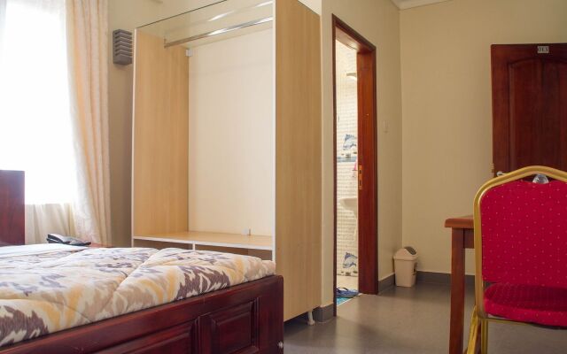 Kenendia Hotel