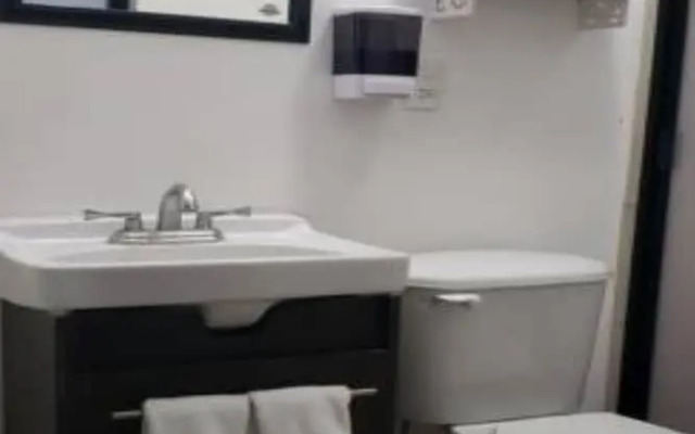 CAPITAL O Lowe Suites