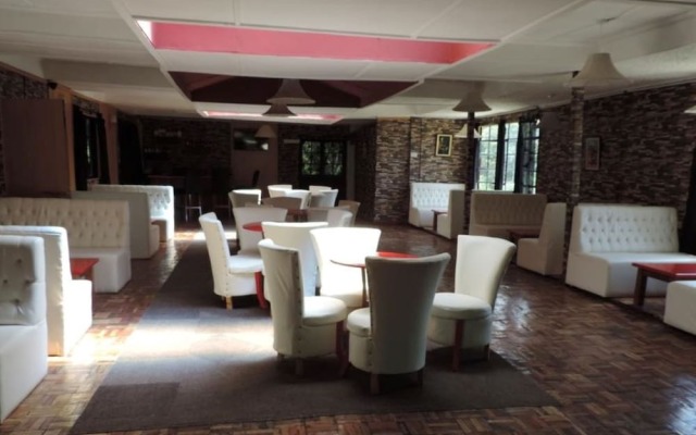 Lions Court Lodge
