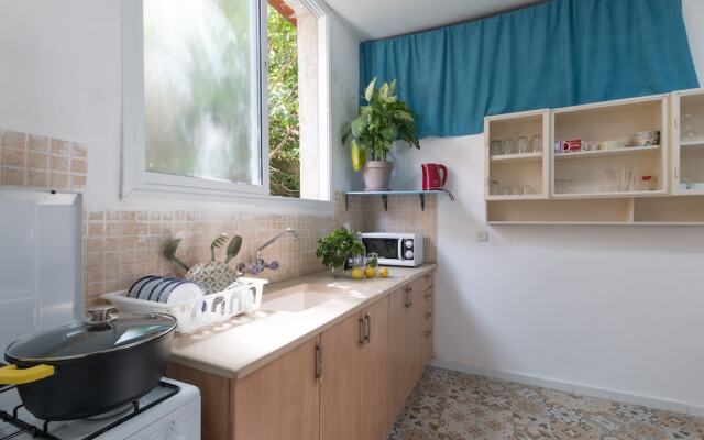 Gorgeous Apt in Neve Tzedek with Parking