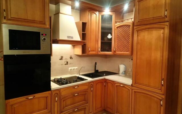 Apartment on Tole Bi