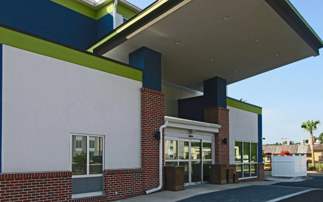 Comfort Inn & Suites
