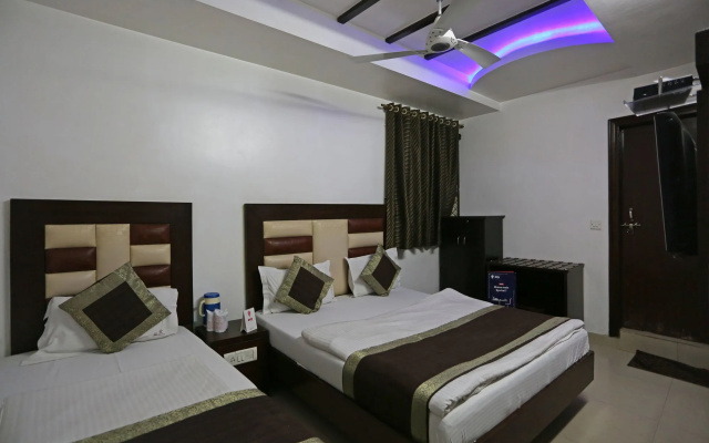 OYO 7781 Hotel Sai International